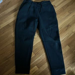 Boys Nike Tech joggers